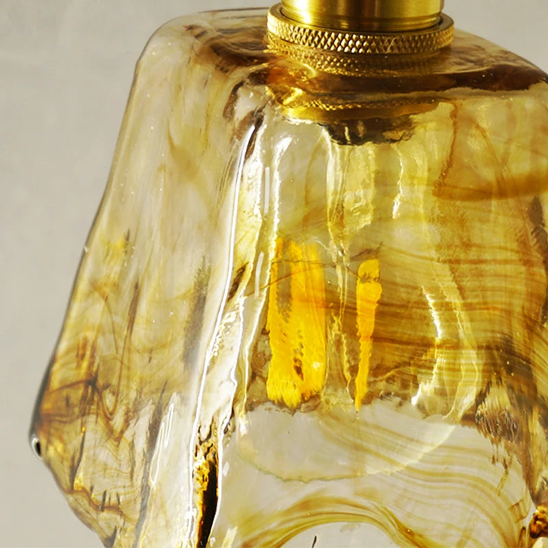 Vero Brushed Gold Sconce