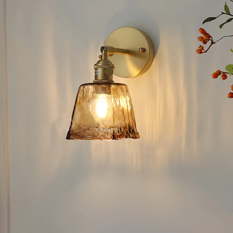 Vero Brushed Gold Sconce