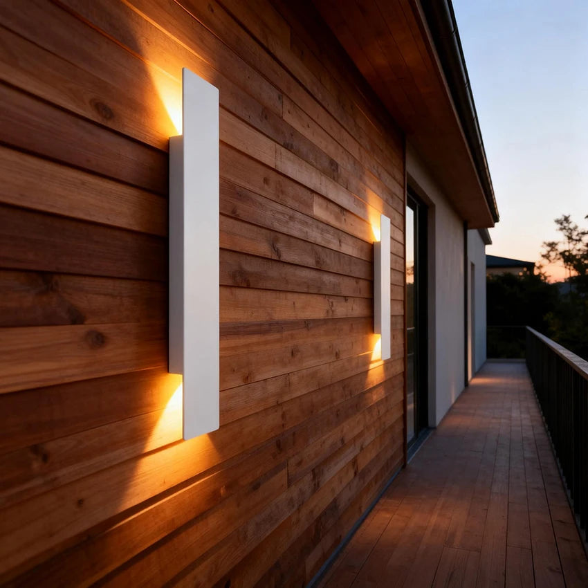 Quadra Outdoor Up & Down Wall Light